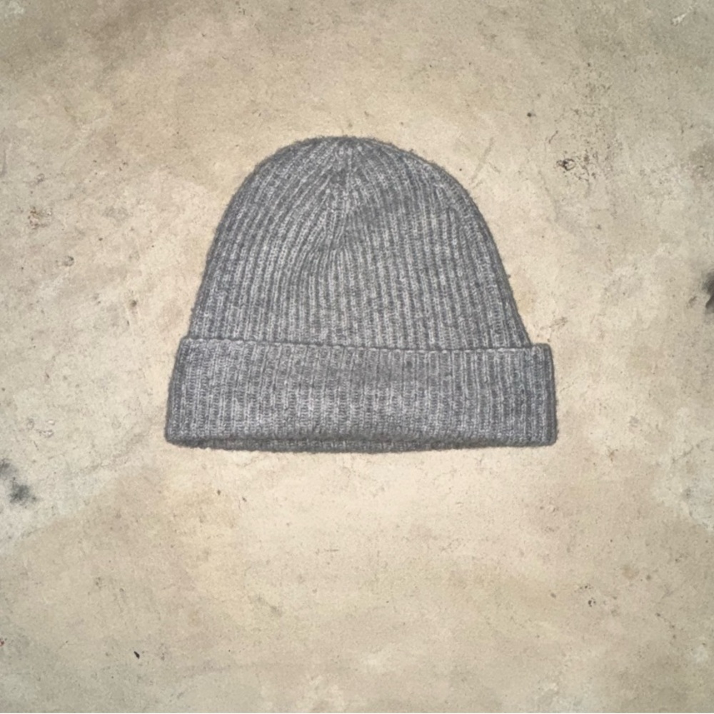 NAADAM Cashmere Beanie in Cement Gray